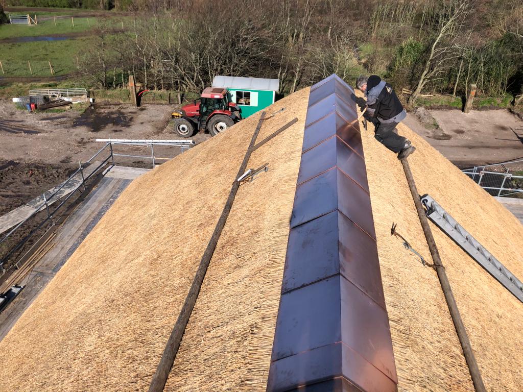 Koperen nokafwerking